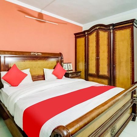 Oyo Hotel R K Residency Gurgaon Ngoại thất bức ảnh