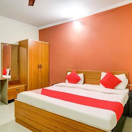 Oyo Hotel R K Residency Gurgaon Ngoại thất bức ảnh
