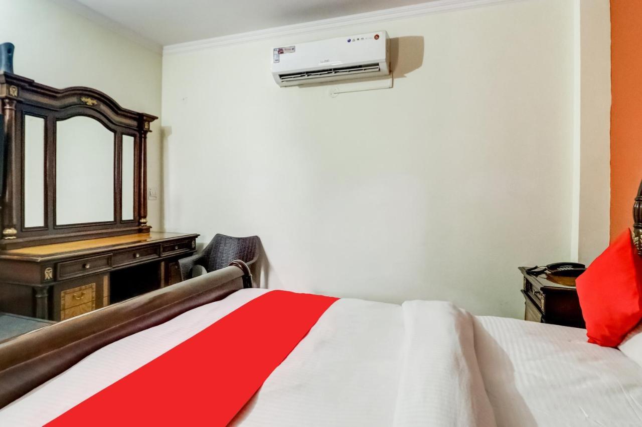 Oyo Hotel R K Residency Gurgaon Ngoại thất bức ảnh