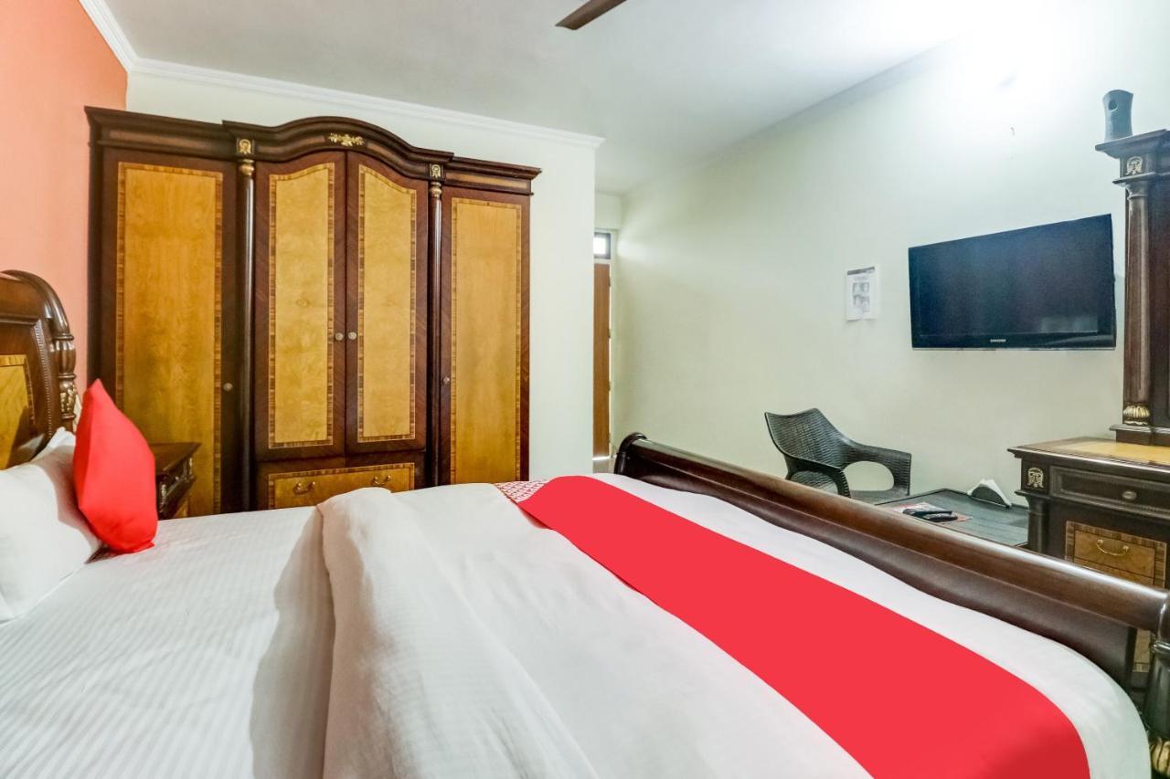 Oyo Hotel R K Residency Gurgaon Ngoại thất bức ảnh