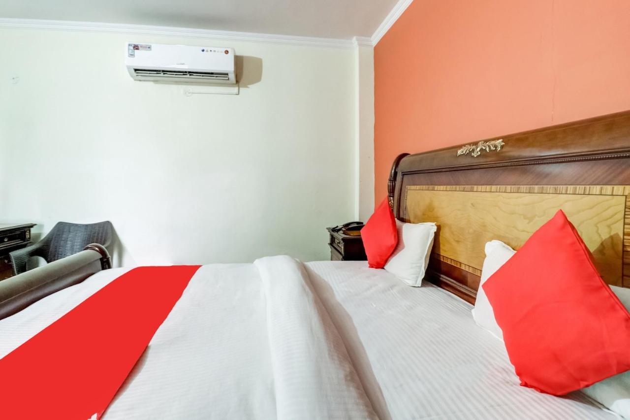 Oyo Hotel R K Residency Gurgaon Ngoại thất bức ảnh