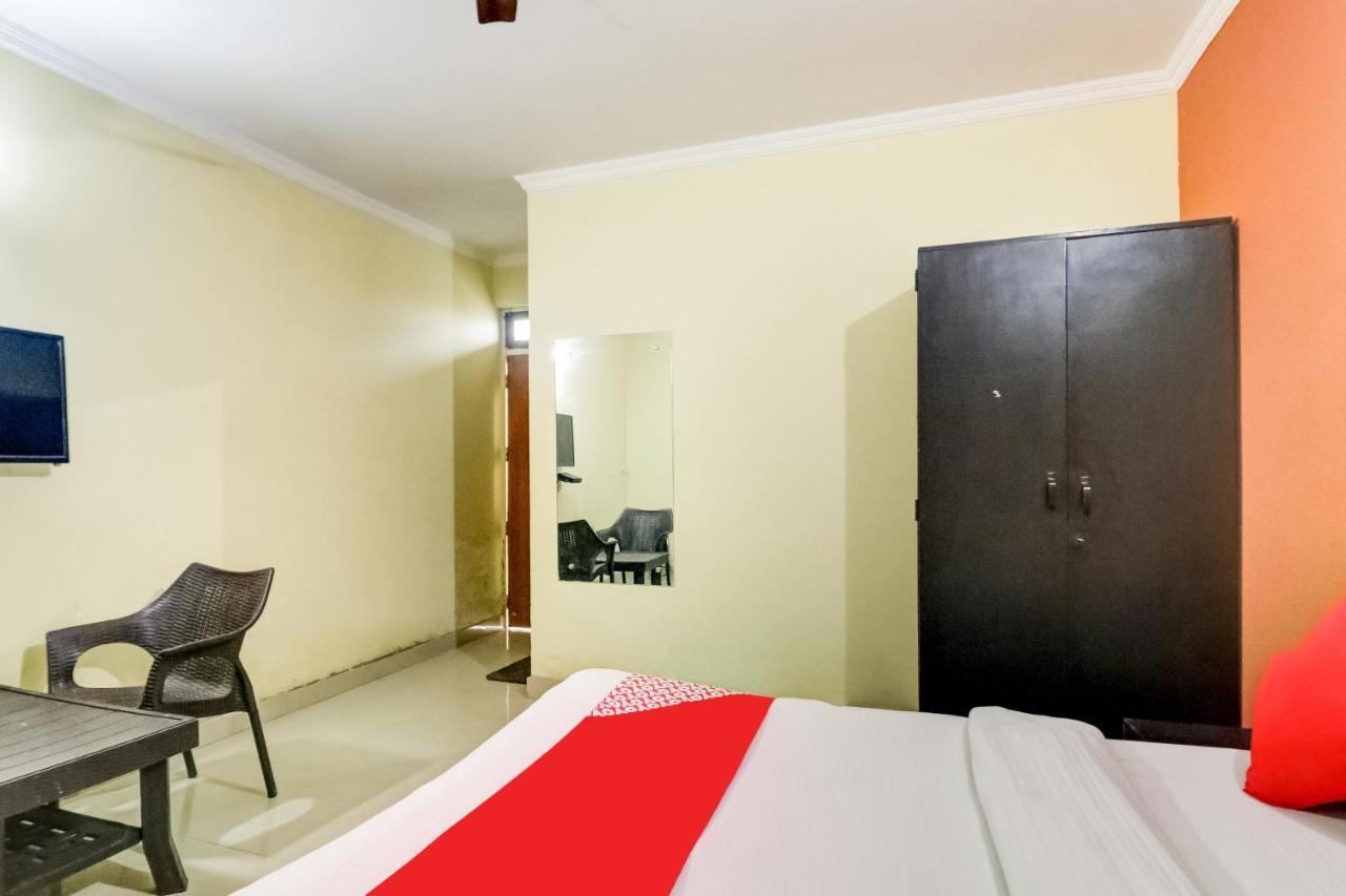 Oyo Hotel R K Residency Gurgaon Ngoại thất bức ảnh