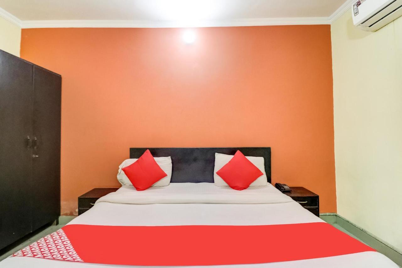 Oyo Hotel R K Residency Gurgaon Ngoại thất bức ảnh