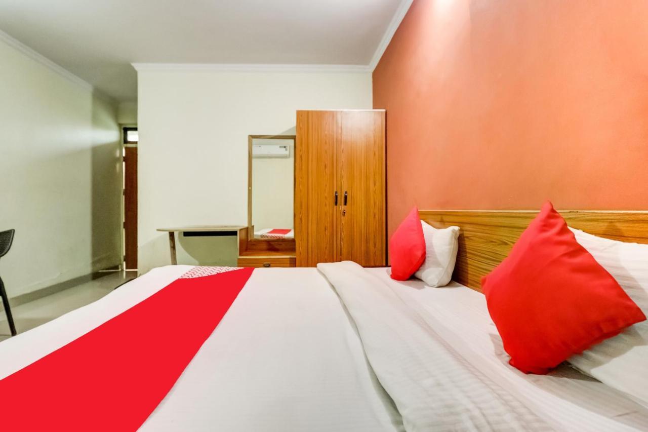 Oyo Hotel R K Residency Gurgaon Ngoại thất bức ảnh