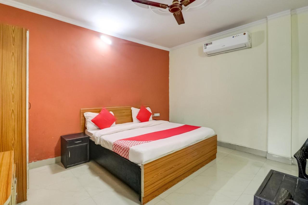 Oyo Hotel R K Residency Gurgaon Ngoại thất bức ảnh